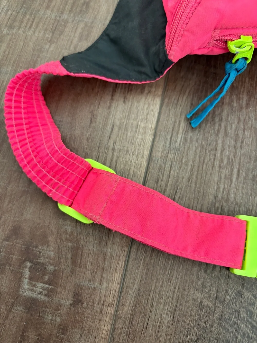 Columbia brand neon
